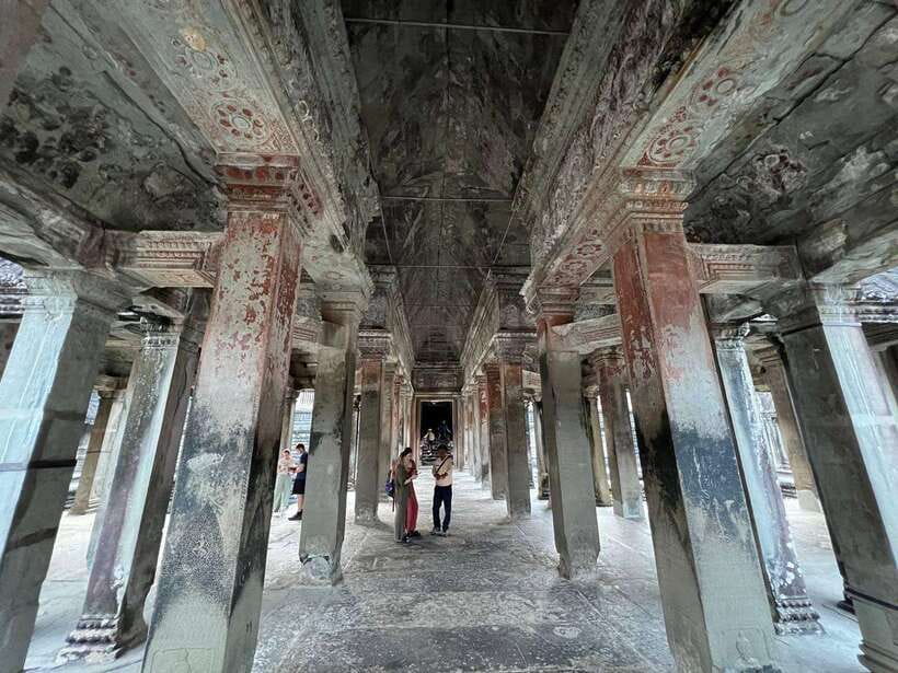 1-Day Angkor Wat Private Tour with Spanish Tour Guide. - Skip-the-line entry and hotel pickup, small perks that save real time