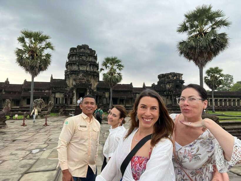 1-Day Angkor Wat Private Tour with Spanish Tour Guide. - Start at 8:30 AM with Angkor Wat, the carvings that reward patience