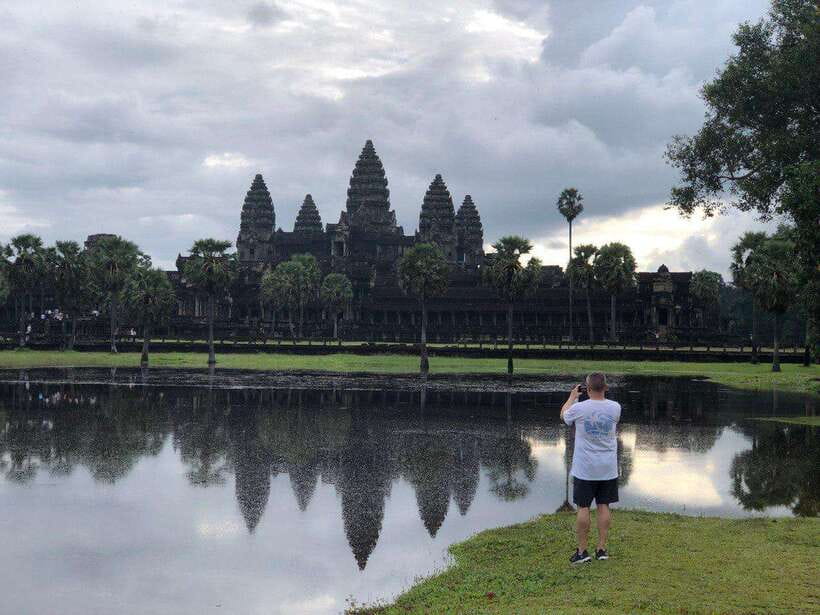 1-Day Angkor Wat Private Tour with Spanish Tour Guide. - 11:00 AM at Angkor Thom South Gate and Bayon’s famous faces