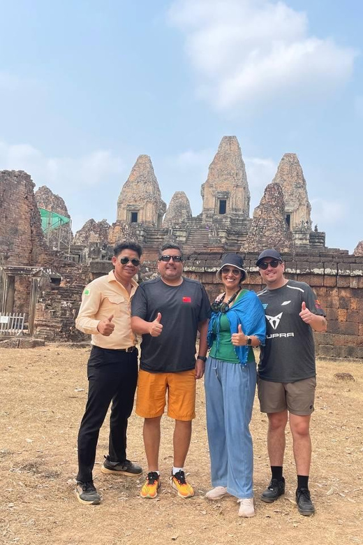 1-Day Angkor Wat Private Tour with Spanish Tour Guide. - 1:00 PM lunch break, with a common practical reality