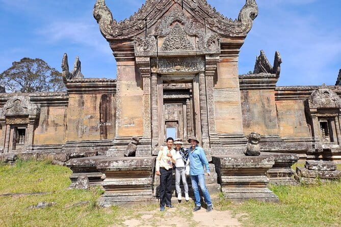 1 Day Beng Mealea ,Koh Ker Pyramid Temple and Peah Vihear Temple - Preah Vihear Temple: Cliff Views, Truck Access, and the 1962 Context