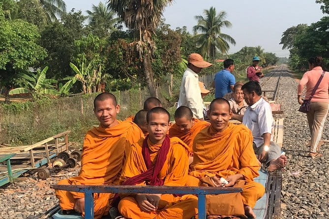 1 day special Tour: Angkor Wat,Bayon,Ta Prohm, Bantey srei and Beng Mealea - Banteay Srei, the Pink Lady: the carving stop you will remember