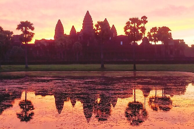 1 Day sunrise & temples Tour - Angkor Wat, carvings, and the layers of Hindu and Buddhist meaning