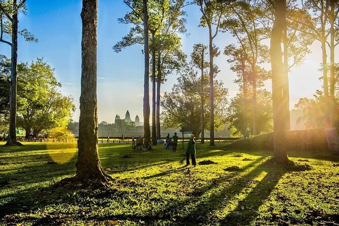 1-Day Uncover The Endless Treasure Of Angkor Tour with Sunset. - Angkor Thom highlights: Victory Gate to Bayon without wasting your day