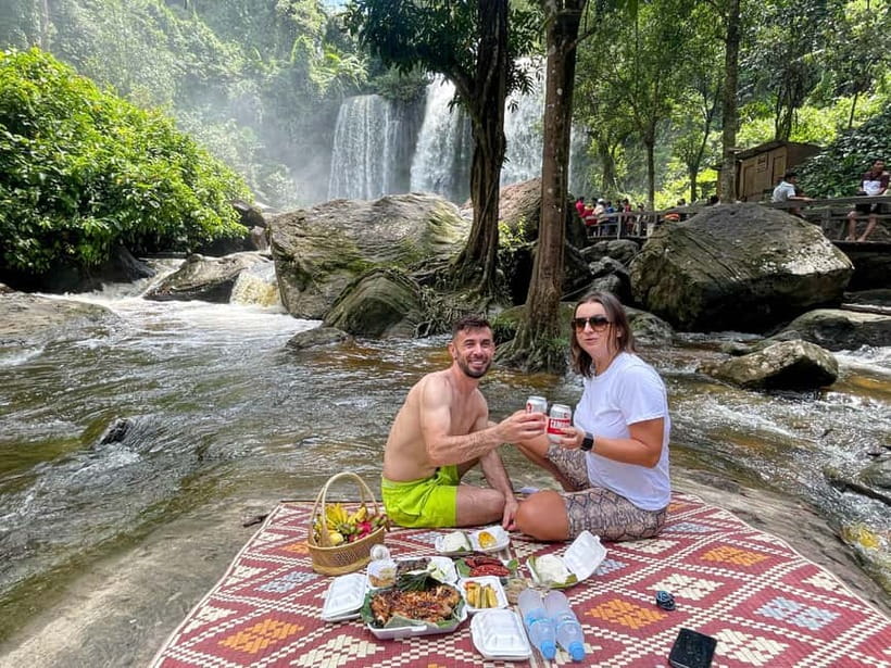 2-Day Angkor Wat, Kulen Mountain, Beng Mealea and Tonle Sap - Angkor Thom Highlights: Bayon, Baphuon, Elephant Terrace, and Leper King