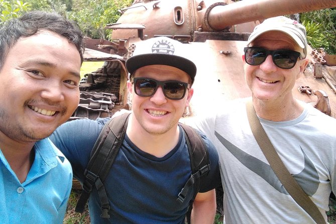 2-Day Angkor Wat Sunrise tour, Banteay Srei & Tonle Sap lake - Angkor Thom South Gate to the Terraces: Day 1’s Big Temple Run