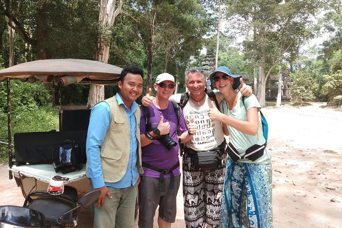 2-Day Angkor Wat Sunrise tour, Banteay Srei & Tonle Sap lake - Angkor Wat Daytime and the Phnom Bakheng Sunset Option