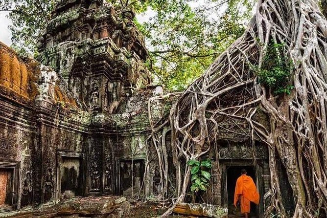 2-Day Angkor Wat Sunrise tour, Banteay Srei & Tonle Sap lake - Lunch at Angkor and the Practical Reality of Paying Along the Way