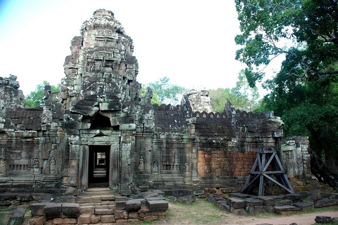 2-Day Angkor Wat & Tonle Sap Tour - Angkor Wat Main Stop and Phnom Bakheng Sunset: Why Timing Makes or Breaks It