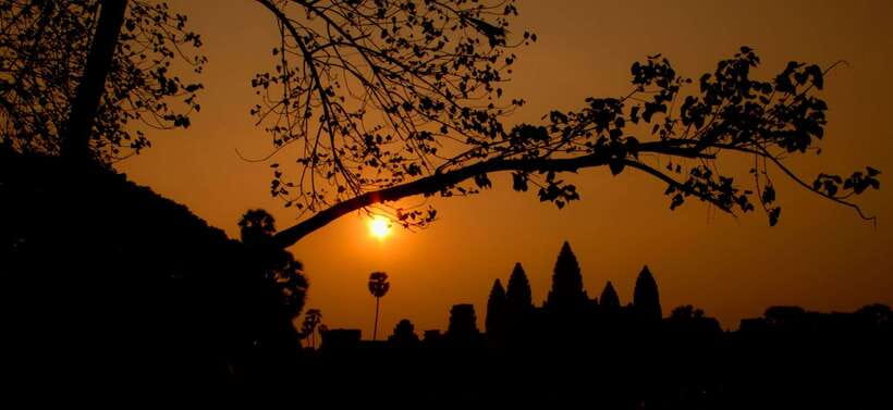 2-Day Angkor Wat With Small, Big Circuit & Banteay Srei Tour - Small Circuit day one: Ta Prohm roots, Bayon faces, and the royal walk