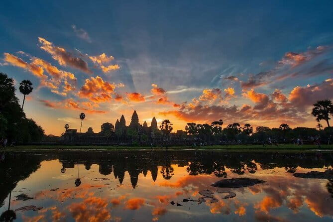 2 Day Cambodia Private Guided Tour in Angkor Temples - The Angkor Pass, meals, and budget checklist
