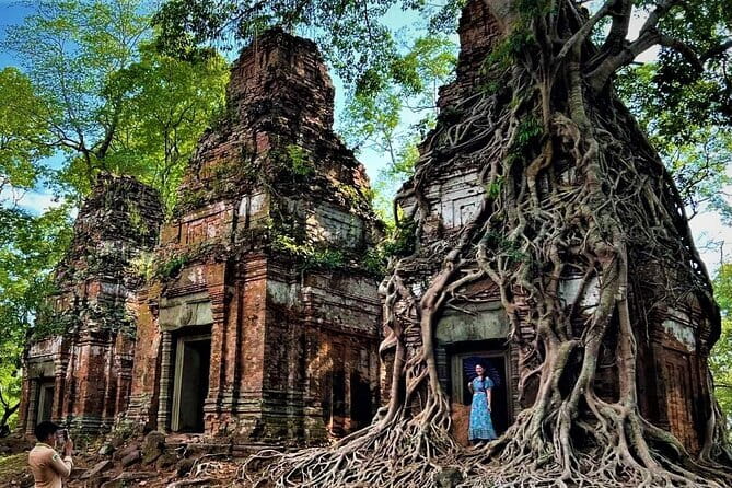 2 Day Cambodia Private Guided Tour in Angkor Temples - Timing, heat, and what to wear for temple walking