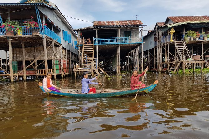2 Day private tour: Small tour, Big tour, sunrise and sunset,floating village. - Day 1 start at Angkor Wat: getting your bearings the right way