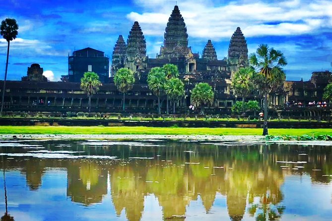2 Day Temple Tour + Tonle Sap lake + Banteay Srie temple - Day 2: pre-dawn sunrise, then Pre Rup, Neak Pan, and Preah Khan
