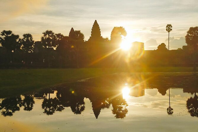 2-Day tour with sunrise - Day 1 at Angkor Wat time: long enough to see, not rush too hard