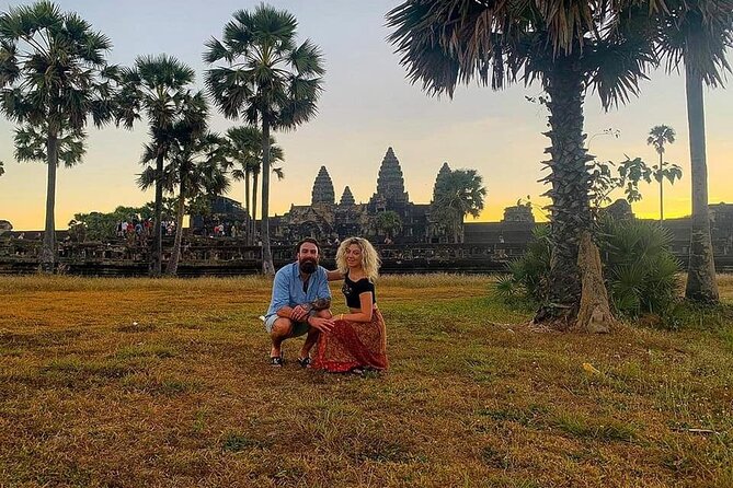 2-Day Treasure of Angkor& The Jungle plus Bantey Srey and Beng Mealea temple - Angkor Wat sunrise at 4:30am: the real reason people do this
