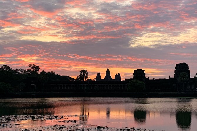 2 Days Angkor temples with Sunrise & Sunset - The Sunset Component: South Gate or Phnom Bakheng