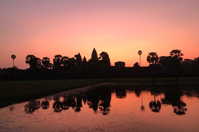 2 Days | Angkor Wat Phnom Kulen & Beng Mealea Tour - Getting started at 8:00, and why the car comfort matters