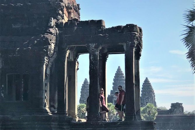 2 Days Exclusive Temple Highlights with Sunset and Sunrise Tour - Bakheng Mountain or Rice Fields for Sunset: Picking the Mood