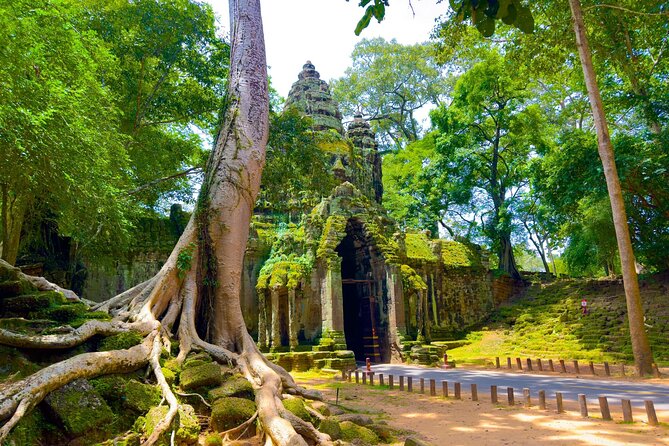2 Days Exclusive Temple Highlights with Sunset and Sunrise Tour - Guides, Drivers, and the Little Things That Make Heat a Non-Issue