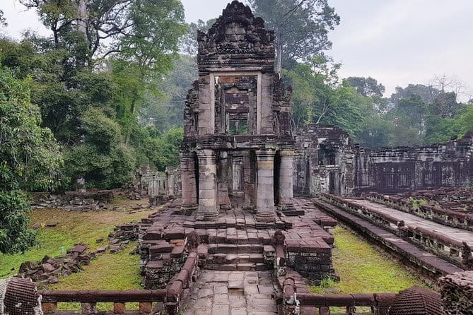 2 days private tour: Angkor sunrise, Banteay Srei, Kulen mountain, Beng Mealea - How the guide experience changes everything at Angkor