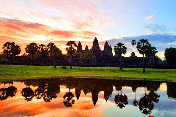 2-Days Private Tour in Angkor Sunrise, Banteay Srei and Beng Mealea Temple - Angkor Wat sunrise: the 4:45 am start and what you’ll notice