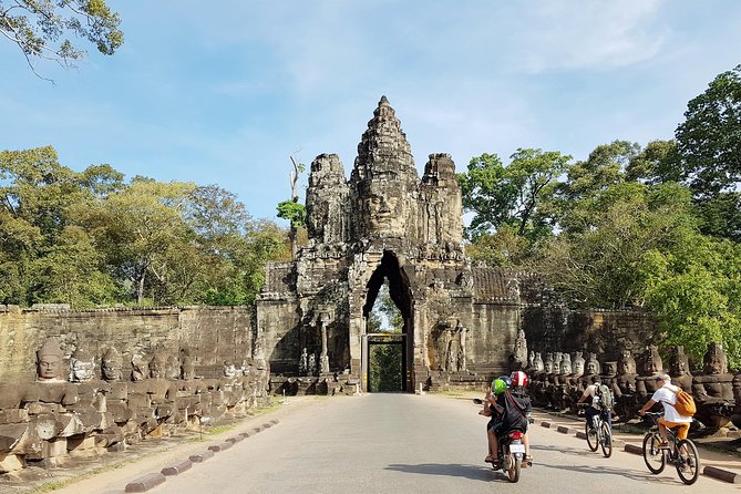 2-Days Private Tour in Angkor Sunrise, Banteay Srei and Beng Mealea Temple - Preah Khan and Neak Pean: sacred sanctuary, then a calmer pause