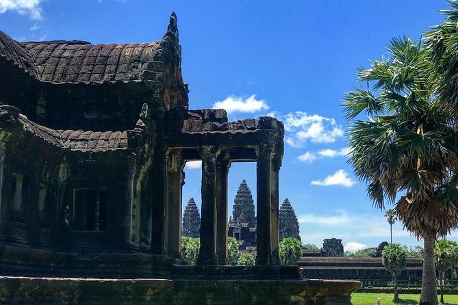 2 Days Temples with Sunrise-Small Group - Day 1 outside Angkor Thom: Pre Rup, Banteay Srei, Preah Khan, Neak Pean