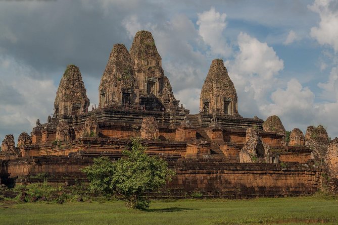 3-Day Angkor Wat & All Interesting Major Temples & Kulen Mount Waterfall - Day 1 Angkor Wat and Angkor Thom Highlights: From Sacred Water to Stone Crowns