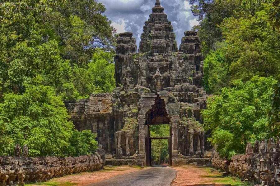 3-Day Angkor Wat & All Interesting Temples With Beng Mealea - Beng Mealea: Why This Jungle Temple Feels So Different
