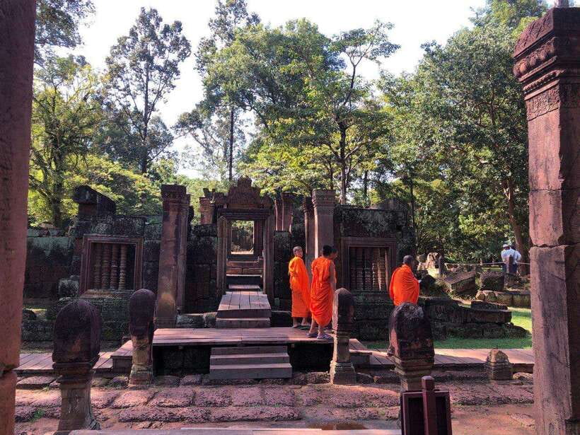 3-Day Exploring Angkor Wat & Siem Reap Highlights Tour. - Guides make the difference: Sok Guia and Praim/Praiem vibes that you can feel