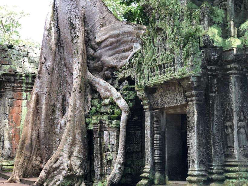 3-Day Exploring Angkor Wat & Siem Reap Highlights Tour. - What to pack, and what to watch for in Cambodia temple and water days