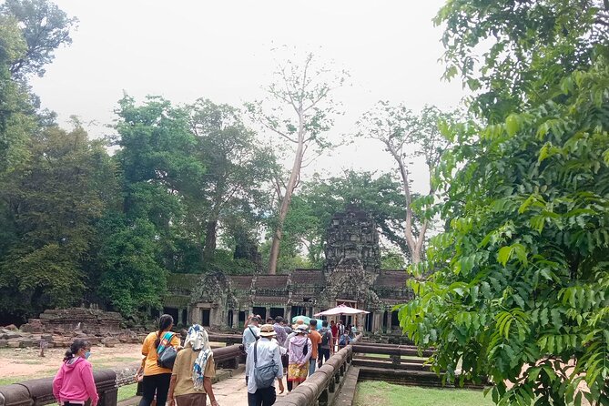 3-Day 'Temples & Tonle Sap' Tour - The guide effect, and why English helps at Angkor
