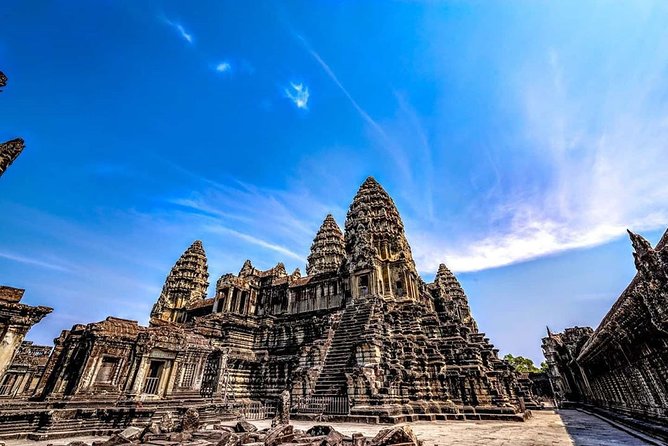 3-Day Tour(Unforgettable Angkor Temple Complex, Banteay Srei& Floating Village) - Lunch and where you get to make choices