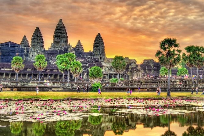 3-Day Tour(Unforgettable Angkor Temple Complex, Banteay Srei& Floating Village) - Day 1 Ta Prohm to Preah Palilay: jungle temples and the Angkor Thom core