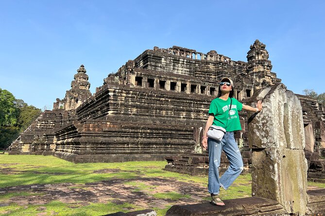 3-Days Discovery Of Angkor: Waterfalls,Floating Village and Banteay Srei temple - Temple etiquette and the heat reality check