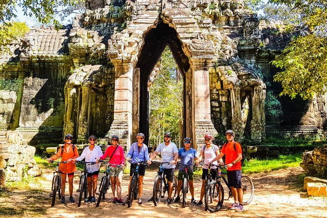 3 Days Private Trip to Angkor Wat from Siem Reap - Getting the dress code right at temples, plus heat survival basics