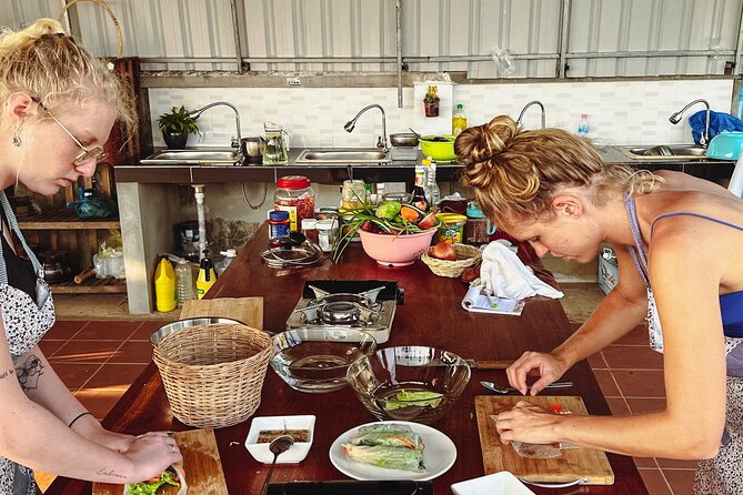 3-Hour Siem Reap Guided Cooking Class and Market with Pick up - Getting to the Market: Pickup That Makes It Easy