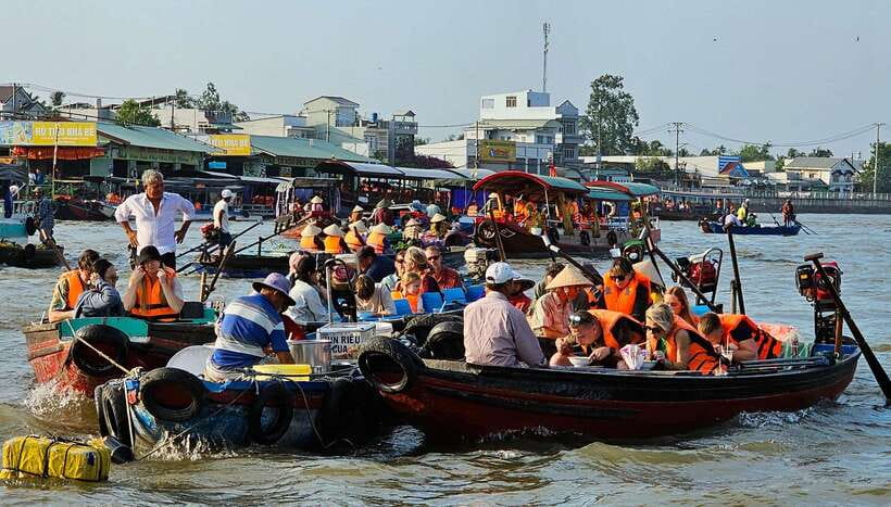 4 Day's Mekong Delta With Tra Su Forest Exit Phnom Penh - Day 1: My Tho and Ben Tre Coconut Canals, plus Honey Tea and Folk Music