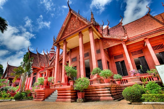 4 Hours Private Phnom Penh National Museum and Royal Palace Tour - Key points to know before you book