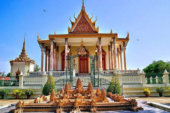 4 Hours Private Phnom Penh National Museum and Royal Palace Tour - Included extras that make the day easier