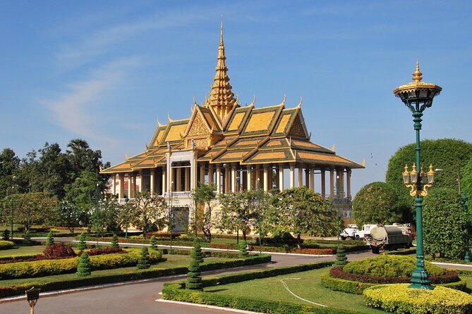 4 Hours Private Phnom Penh National Museum and Royal Palace Tour - Price and what $154.62 really buys you