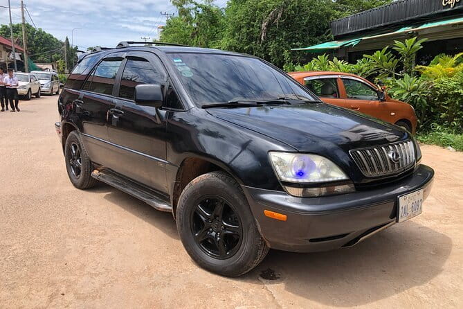A Day Trip Transfer Sightseeing Phnom Penh Siem Reap - Skun Market and the Spider Village Stop (A Quick, Useful Break)