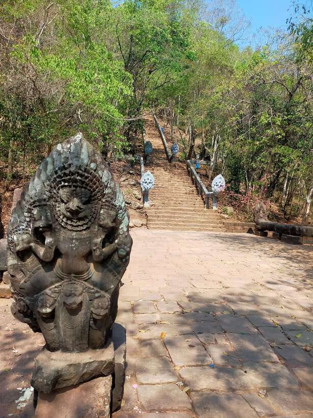 A Day TukTuk Bambootrain, Banan, Killing & Bat Caves, Sunset - Wat Banan and the 358 Steps to the Five Tower Temple