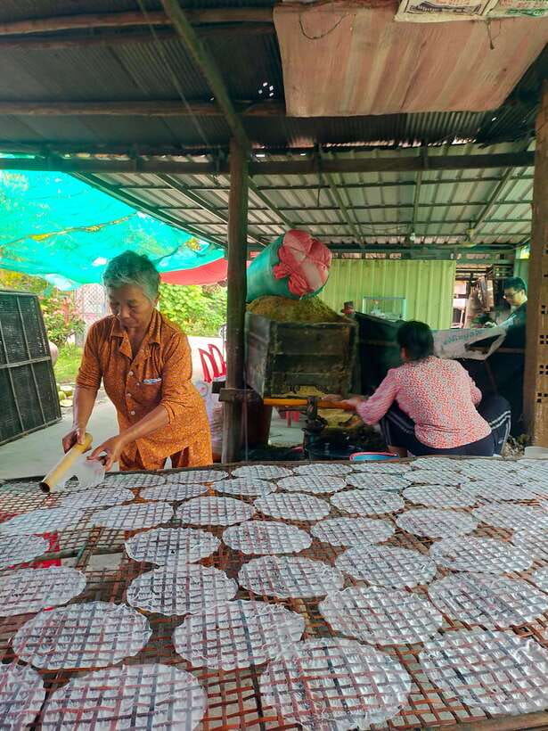 A Day TukTuk Handicrafts Bambootrain Killing&BatCaves,Sunset - Bamboo Train Ou Srauo Laou, suspension bridge views, and a free massage