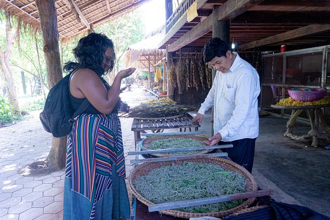 A Half Day Tour in Phnom Penh City - The guide matters, and Lina Smile Tour focuses on that human touch