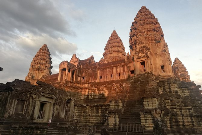 Afternoon Angkor Wat Private Tour with Sunset - Pickup, comfort, and how the guide experience plays out