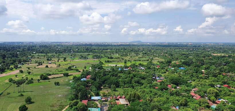 Angkor Balloon Sunrise or Sunset ride and Pick up/Drop off - The view plan: Angkor front row and Siem Reap from above