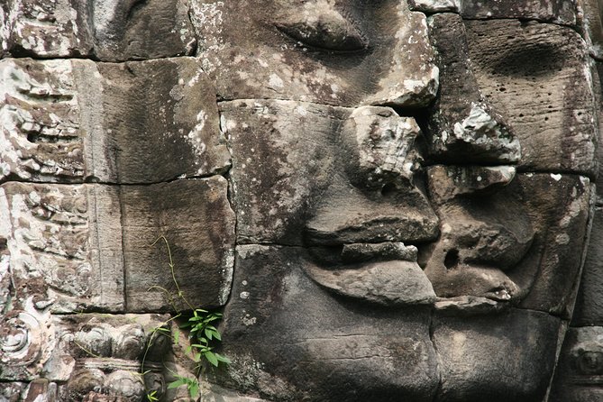 Angkor Explorer by Cambodiajeep - Getting from Siem Reap to the temples, with pickup and a well-run schedule