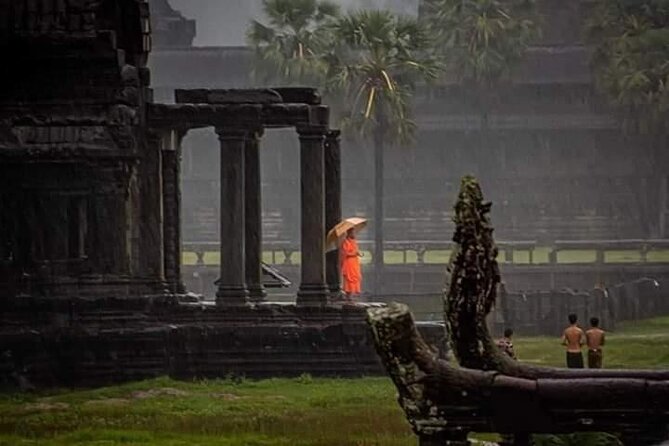 Angkor Full Day Tour All The Main Temples - Angkor Thom South Gate, then Bayon with time to slow down